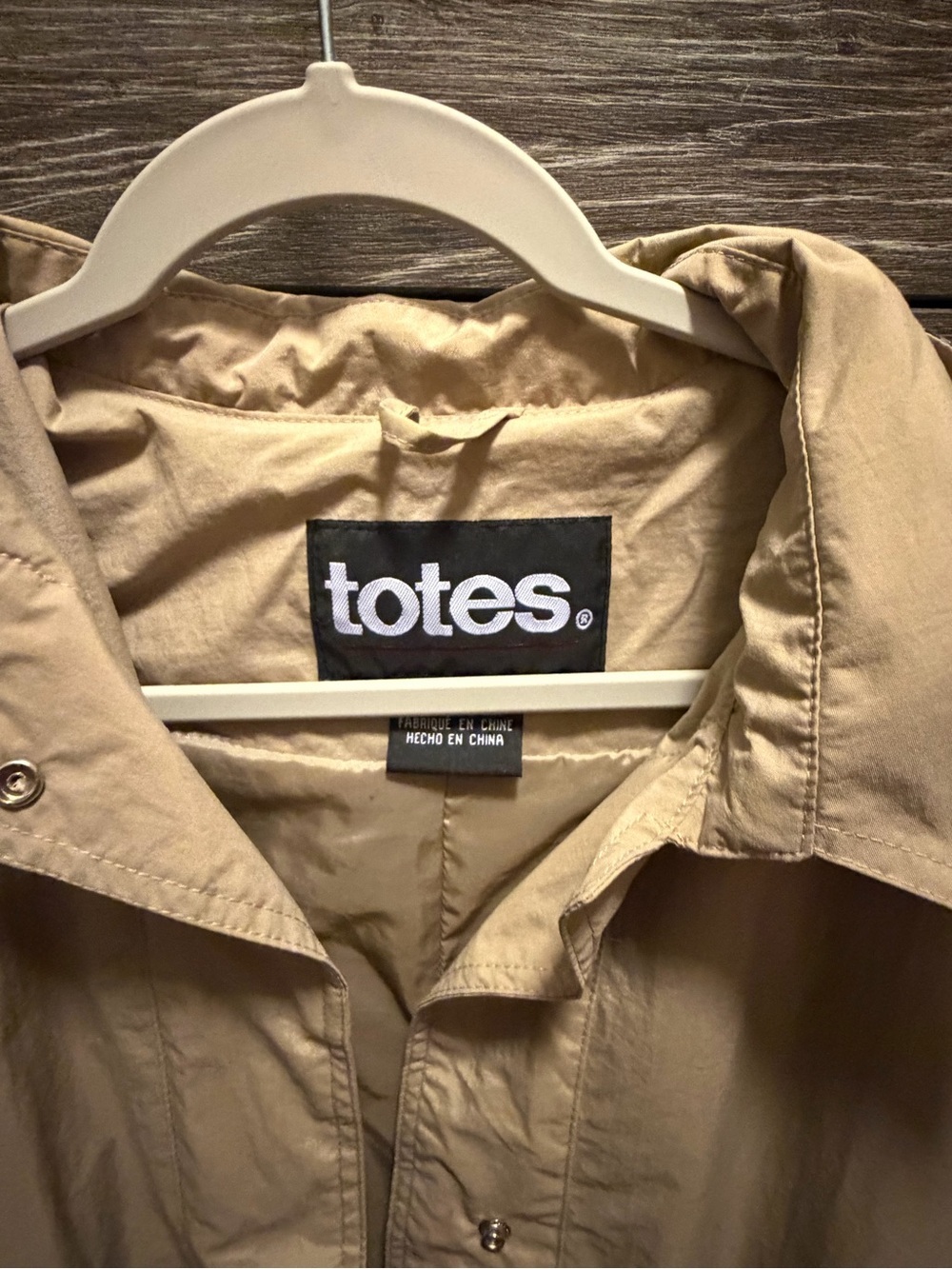 totes Lightweight Khaki Trench Coat - Picture 4 of 4